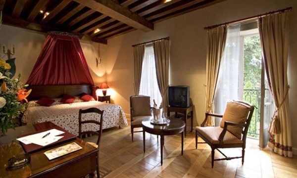 Château-de-Pizay_69220-SAINT-JEAN-DARDIERES_7
