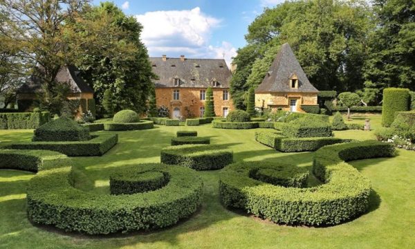 Les-Jardins-du-Manoir-dEyrignac_24590-SALIGNAC