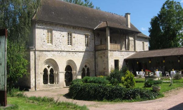 Abbaye de Saint Gilbert_03110 SAINT DIDIER LA FORET