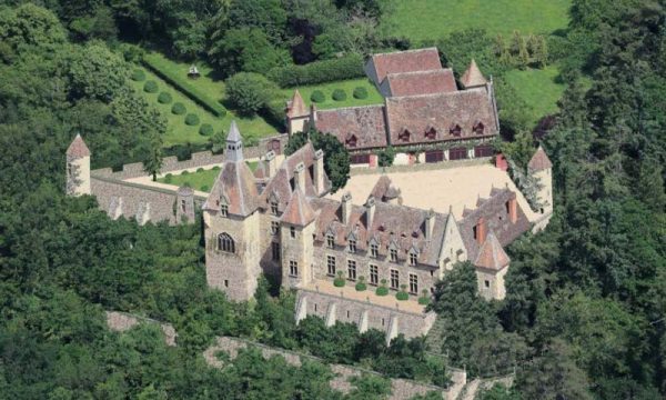 Château de Peufeilhoux_03190 VALLON EN SULLY