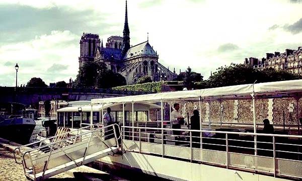 Péniche du quai de la Tournelle_75005 PARIS 05